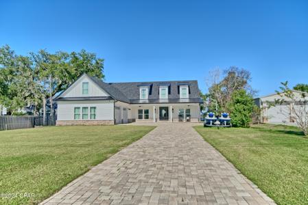 700 E 2nd Street