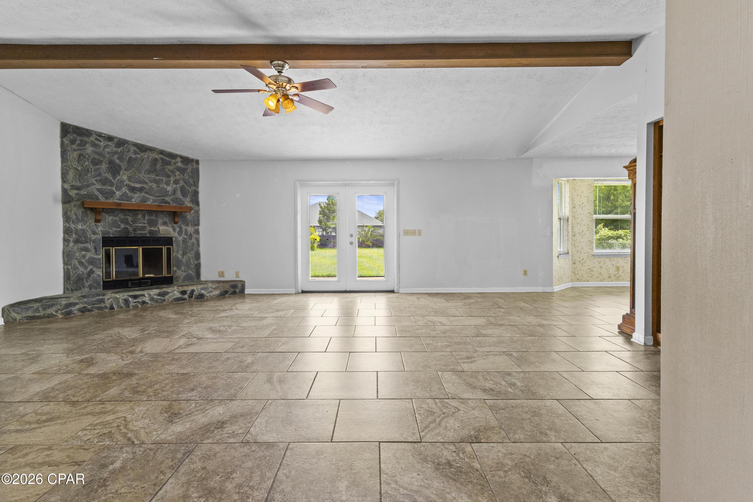 Image 3: 1310 E 8th Street LH (10)