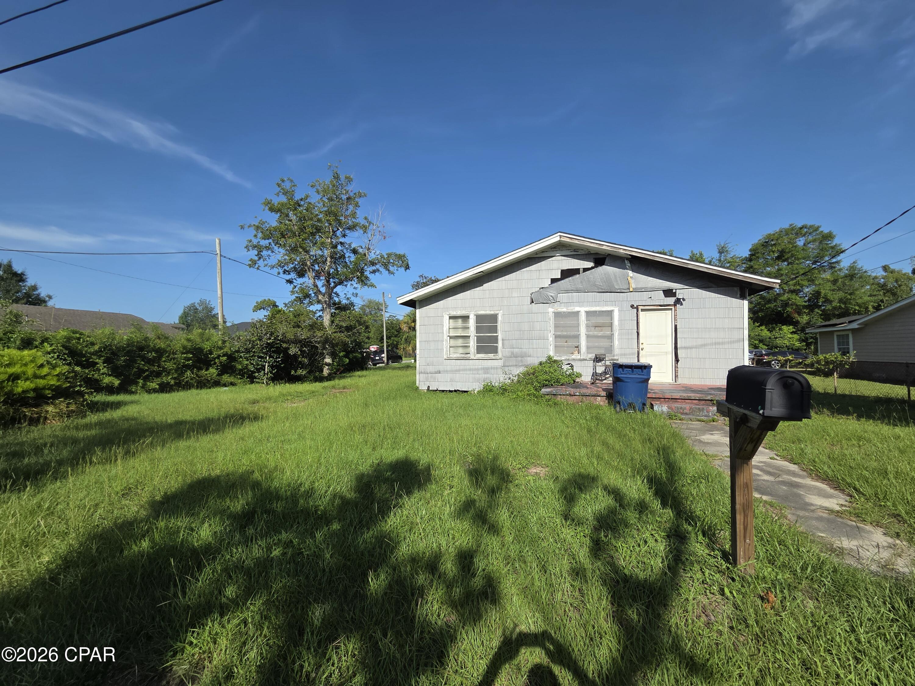 Image 3: 603 Kraft Avenue front
