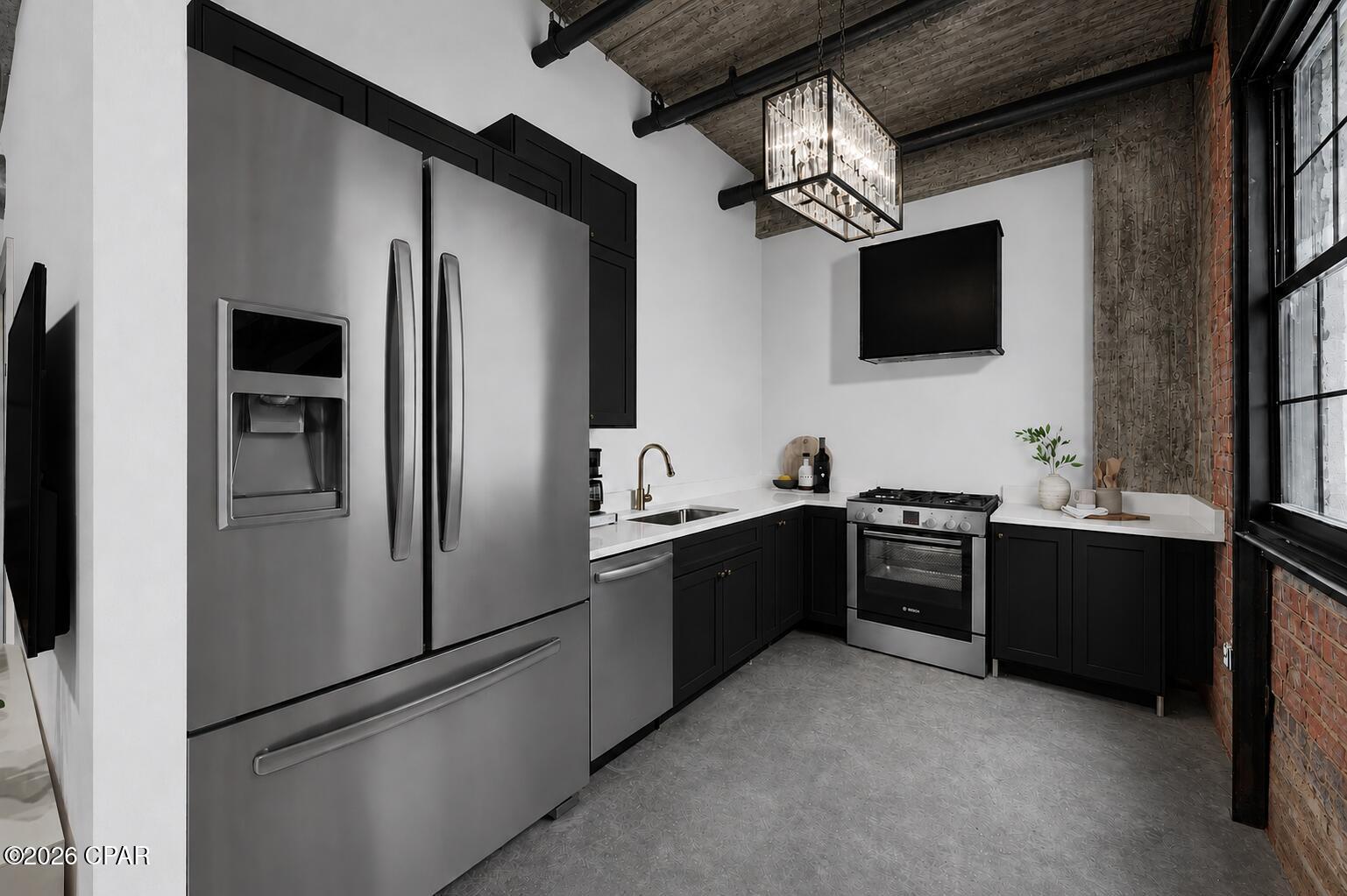 Image 2: Kitchen