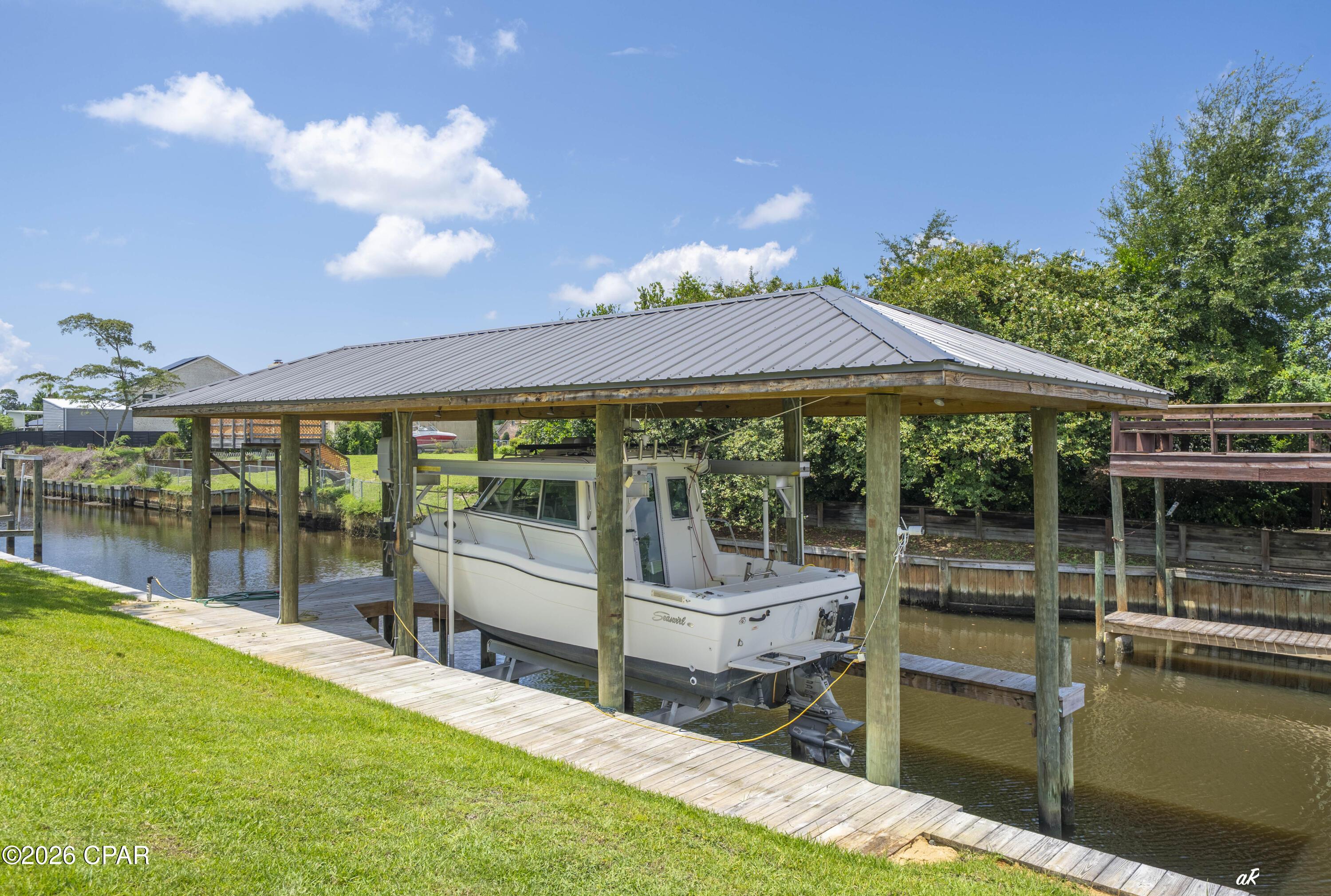 Image 3: Boat House-1