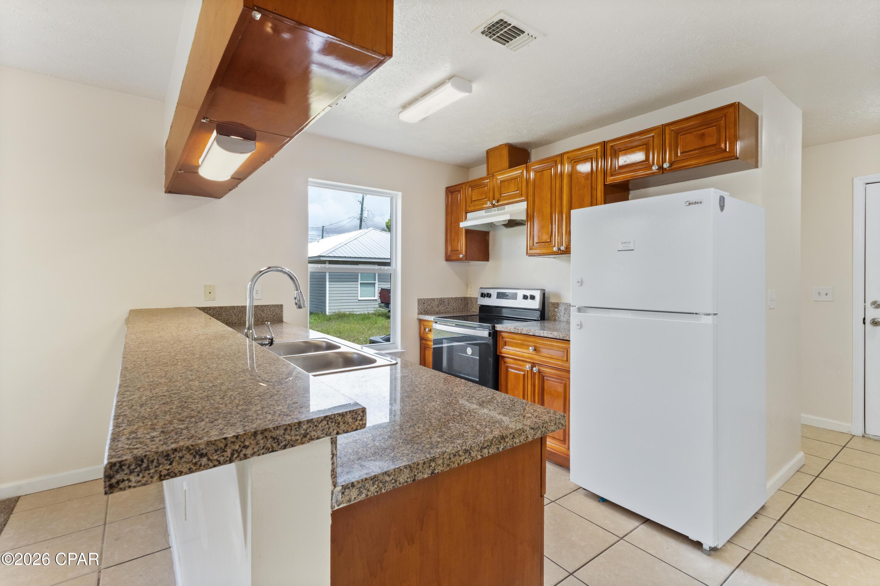 Image 3: 754 Sherman Ave A (3)