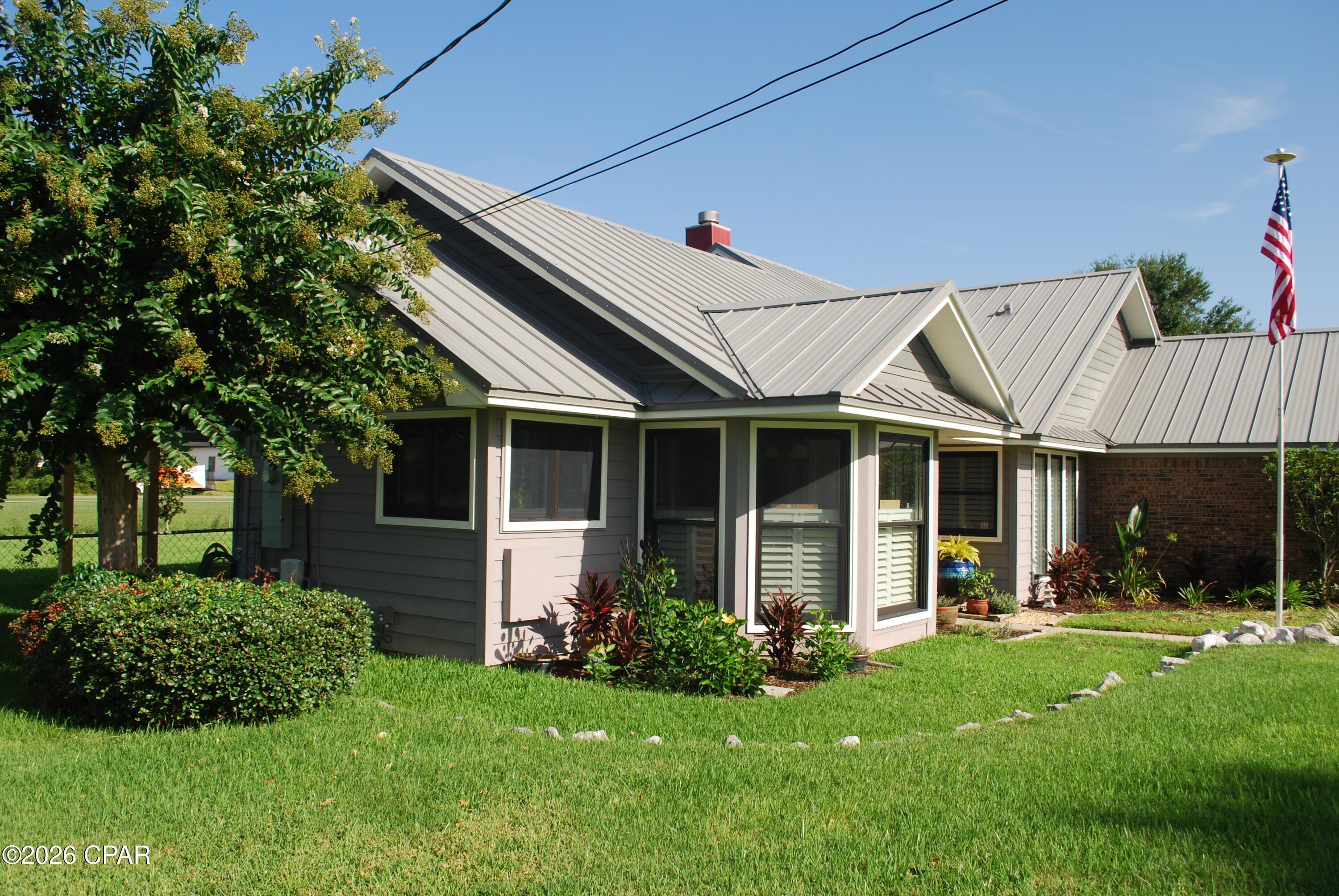 Image 3: FRONT
