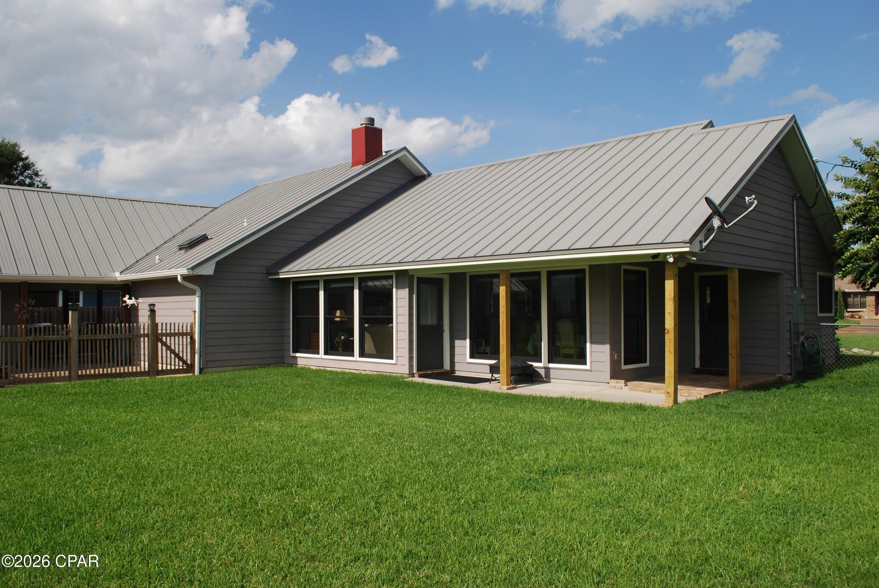 Image 4: REAR