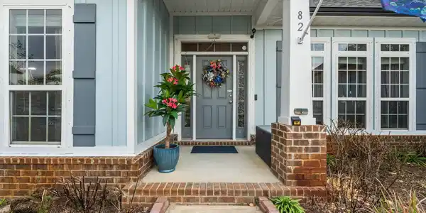 Image 3: 4-web-or-mls-82 Alegro Dr-4