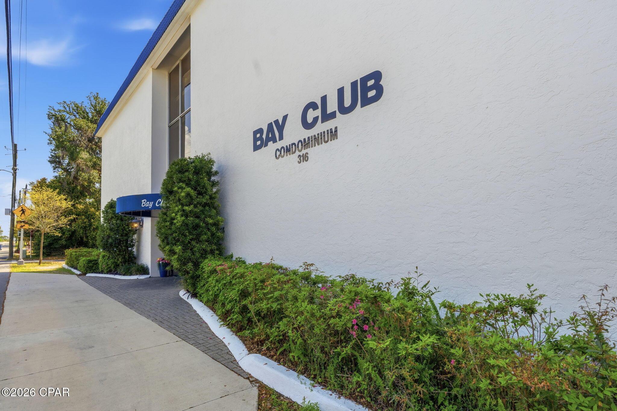 Image 4: Bay Club Condo