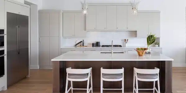 Image 3: Kitchen