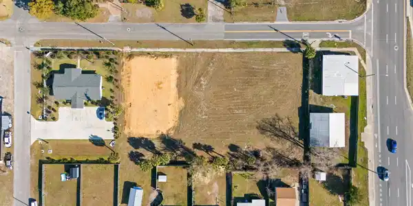 Image 3: 1-web-or-mls-DJI_20260120133739_0070_D