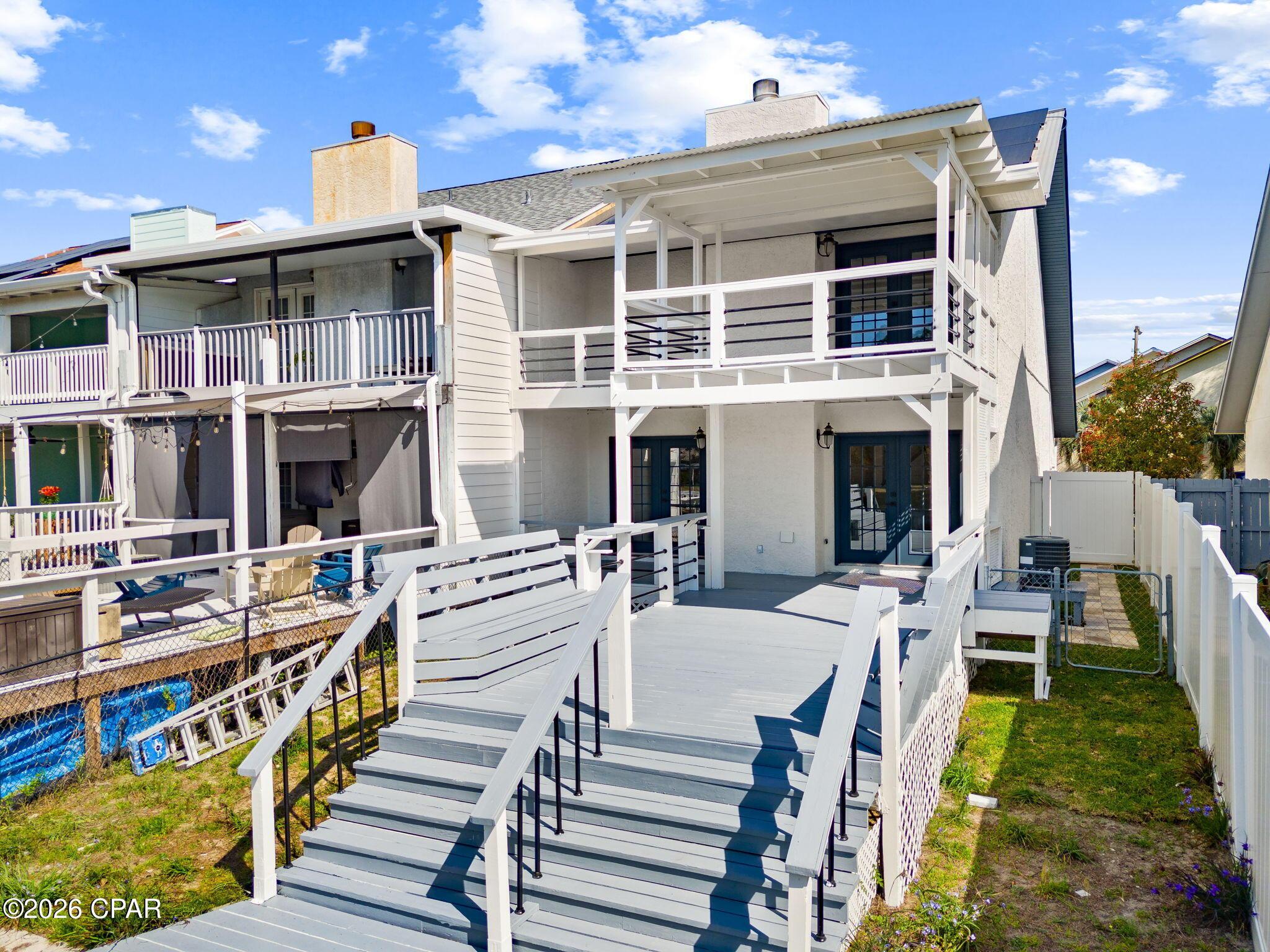 Image 3: Deck