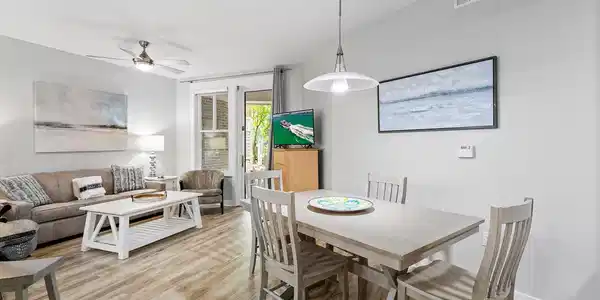 Image 2: 4109 dining