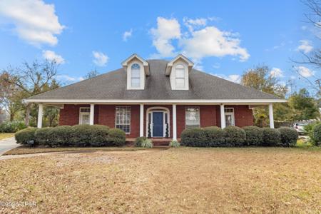 3419 Country Club Court