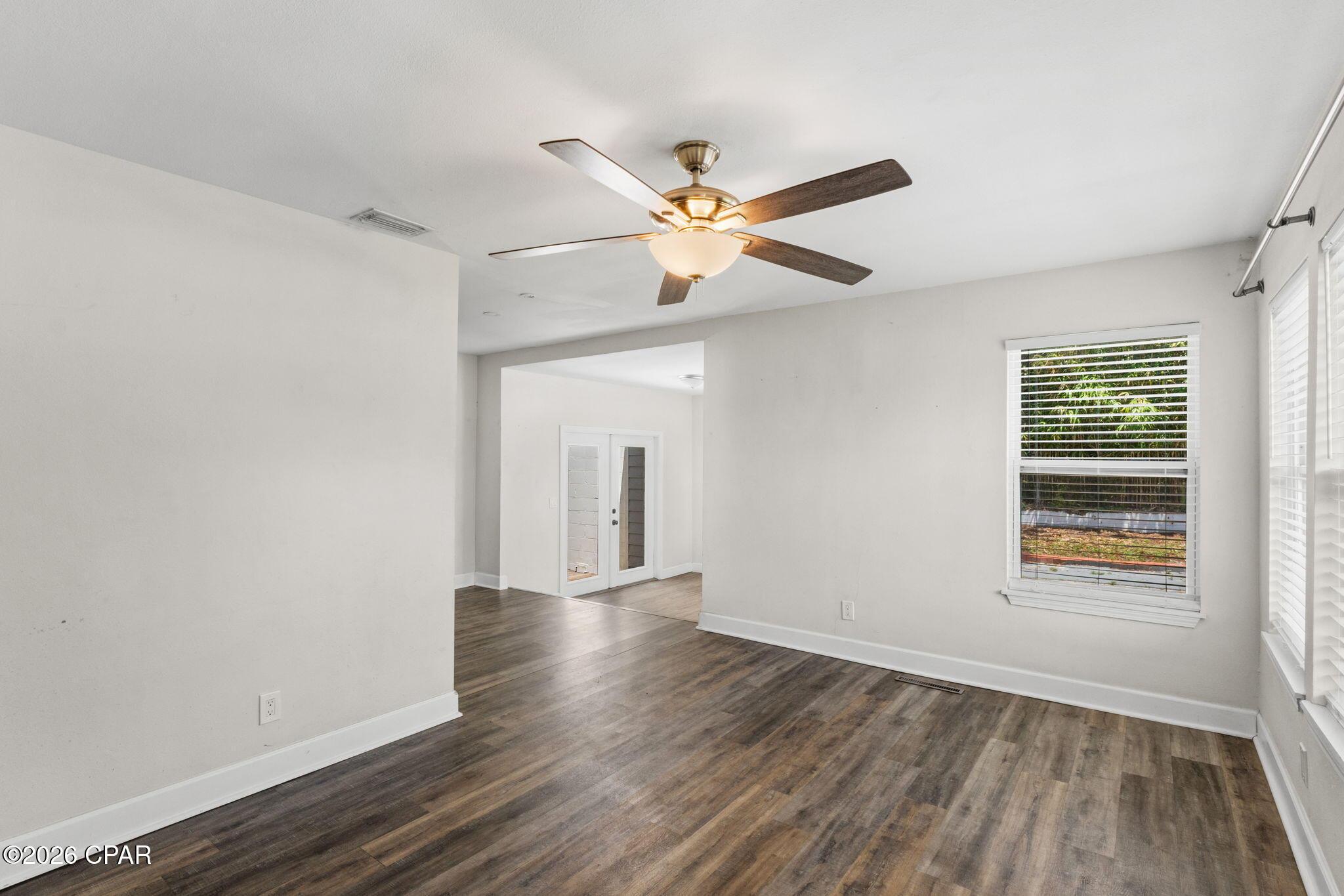 Image 4: 5-web-or-mls-FDP07432