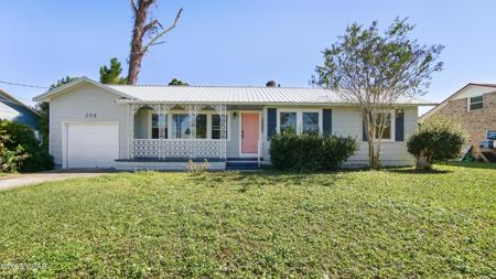 208 N Macarthur Avenue