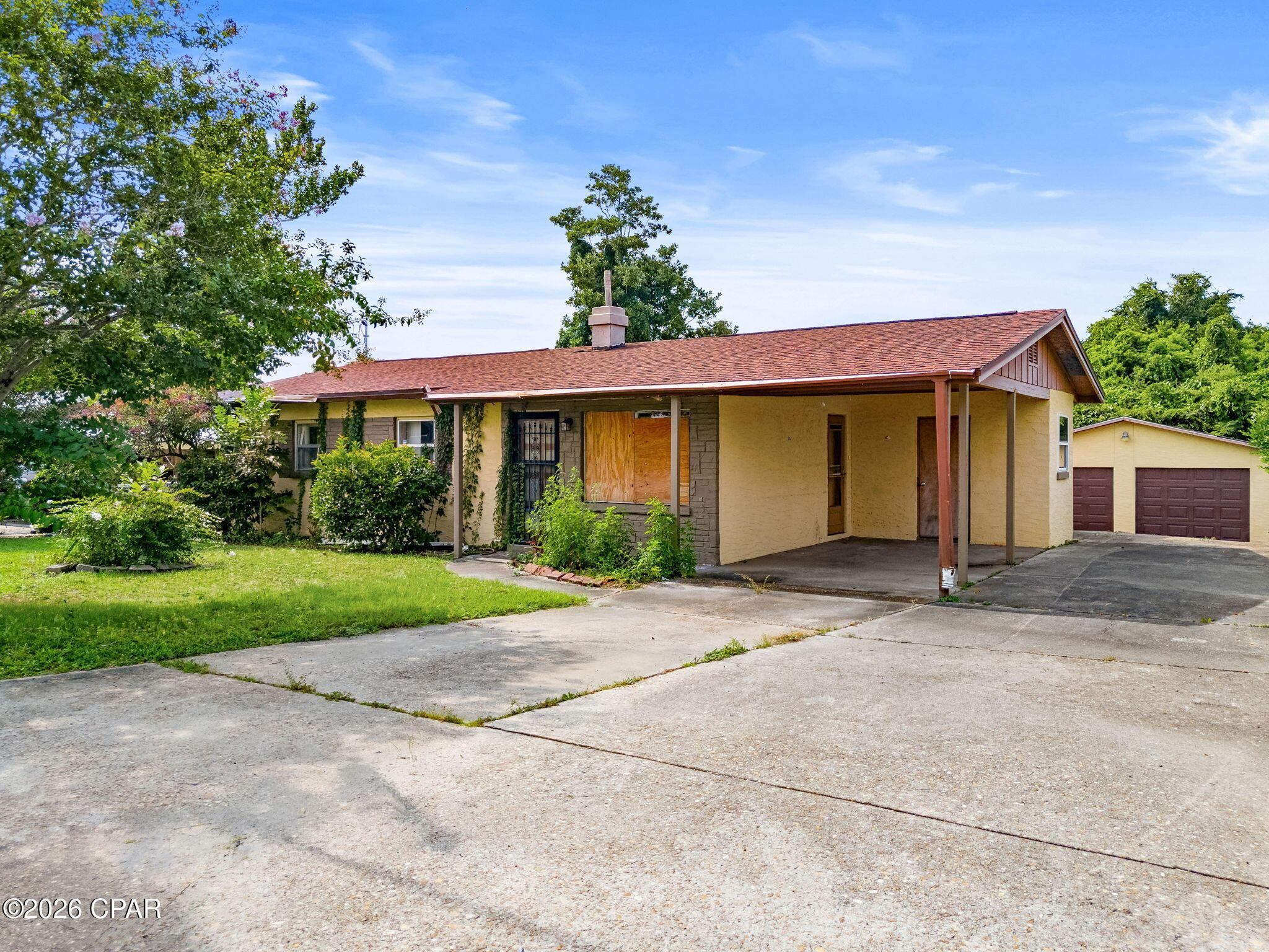 Image 2: 2-web-or-mls-PANHANDLE - 1404 E 9TH ST -