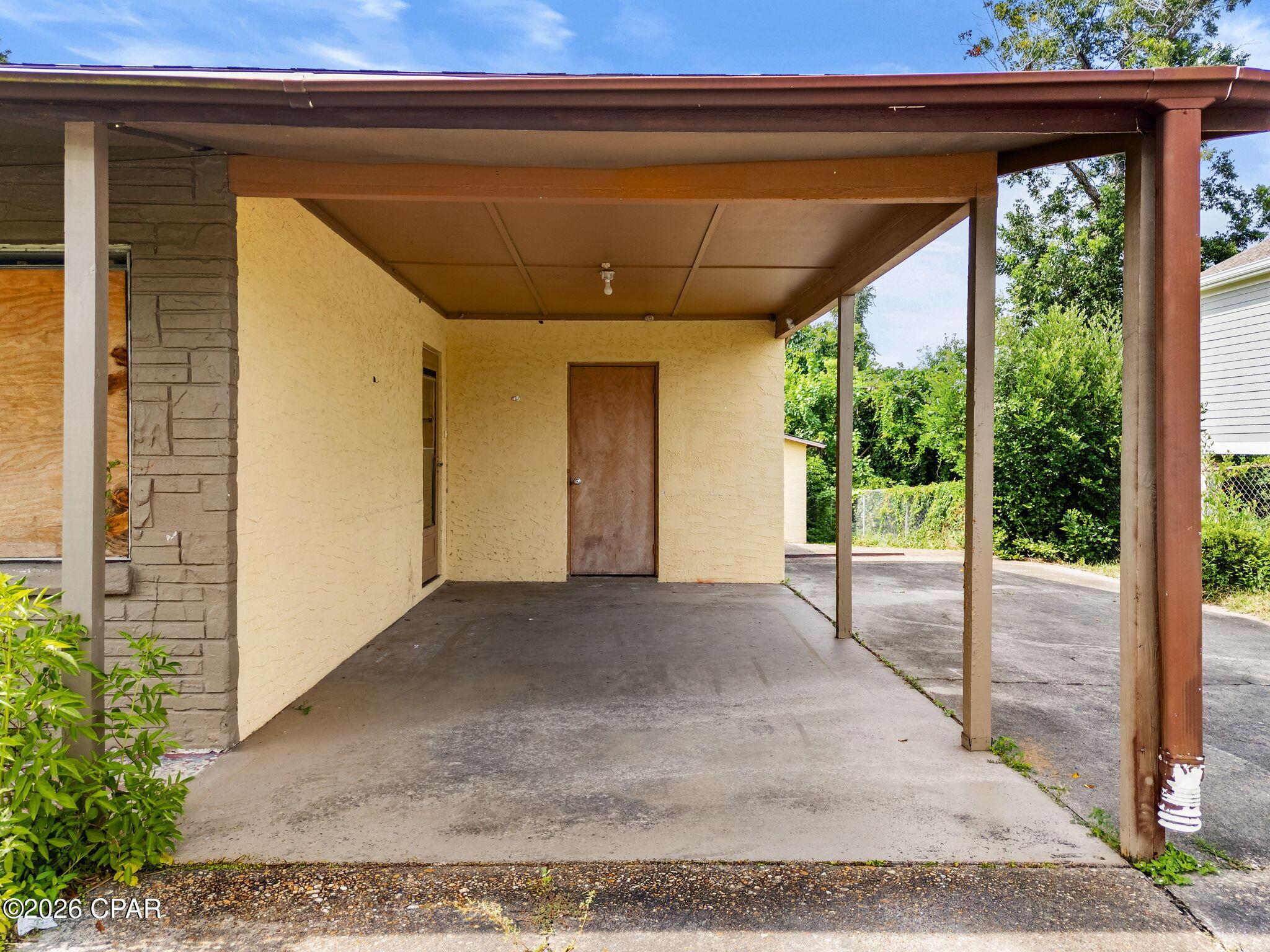 Image 3: 3-web-or-mls-PANHANDLE - 1404 E 9TH ST -