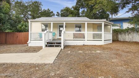 1409 Hickory Avenue