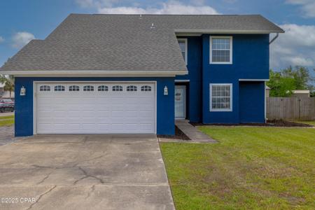 702 Plantation Circle
