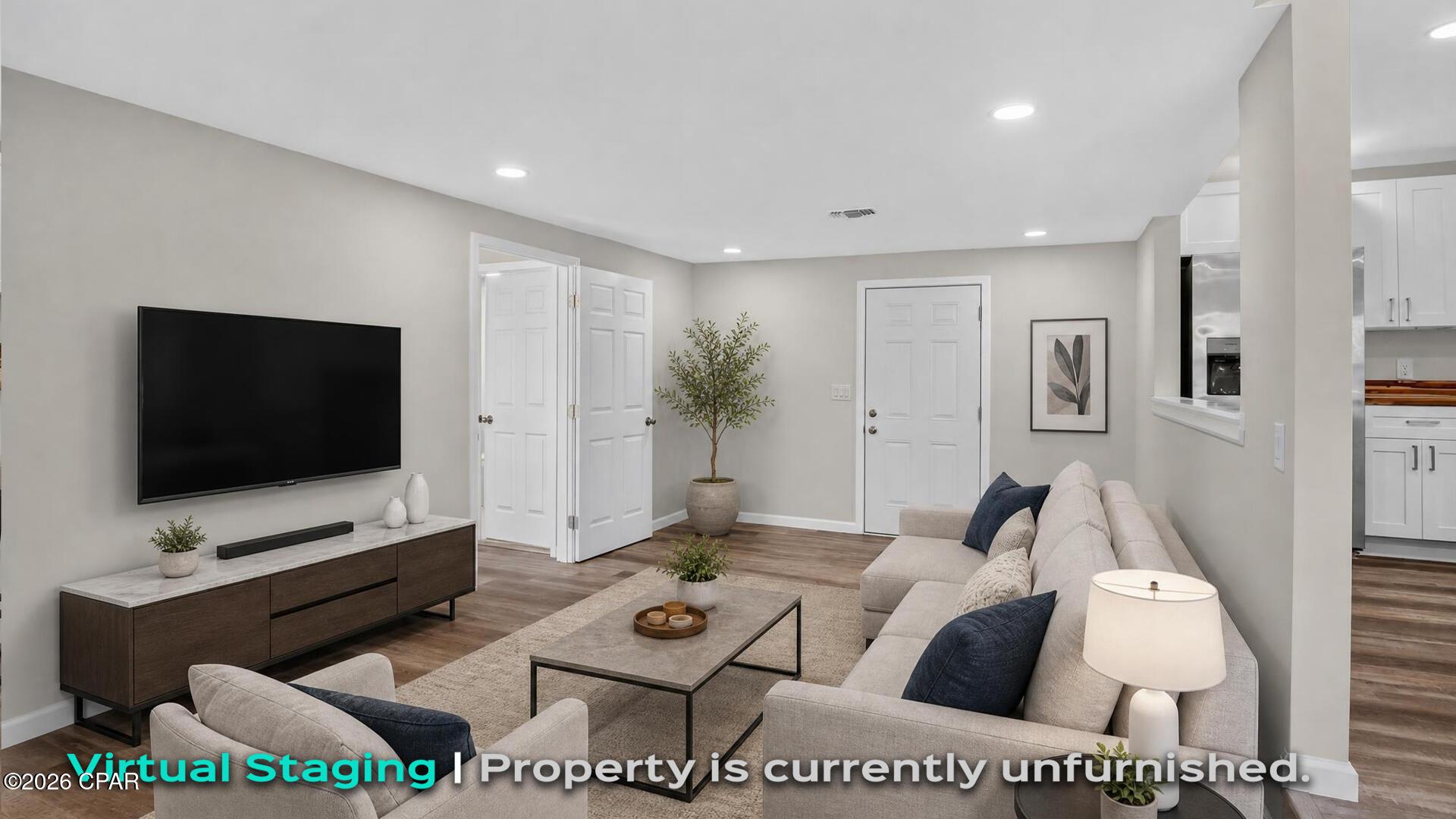 Image 4: living room