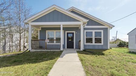 604 Satsuma Avenue