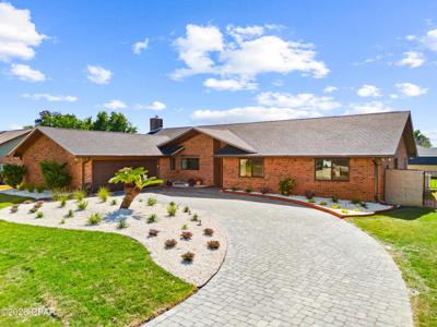 157 Candlewick Circle