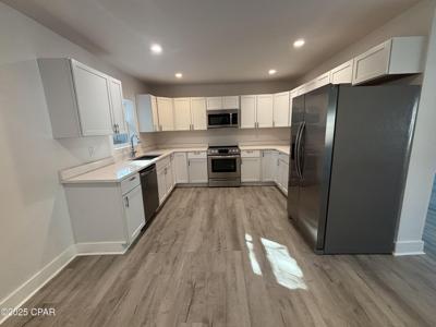 25 W Cooper Drive