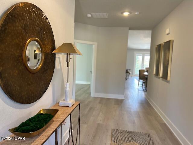 Image 4: Lot 9 entry way