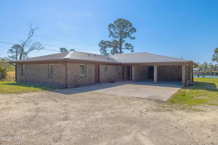 7402 Highway 2302