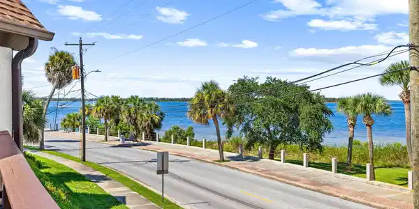 401 E Beach Drive