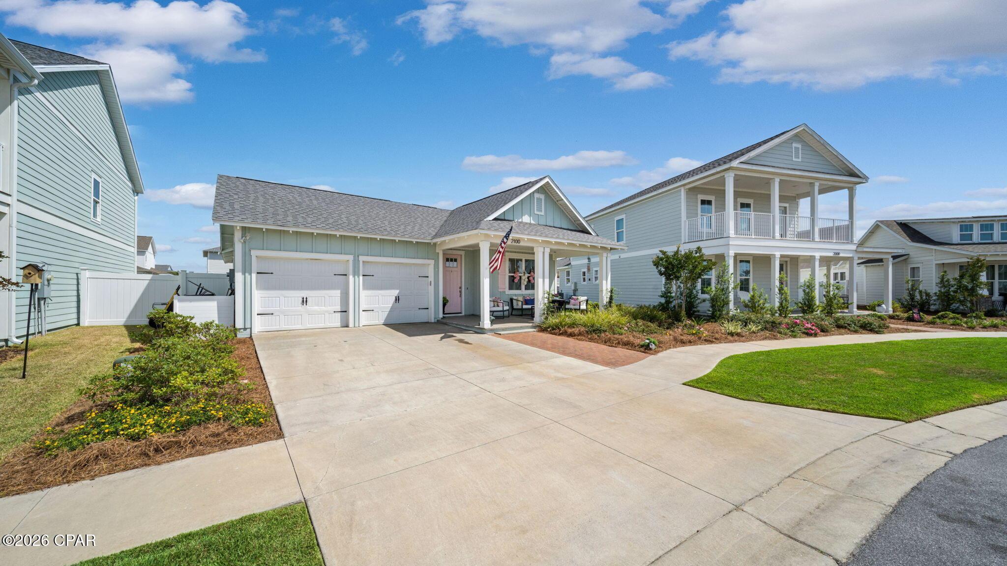 Image 3: Front exterior 3