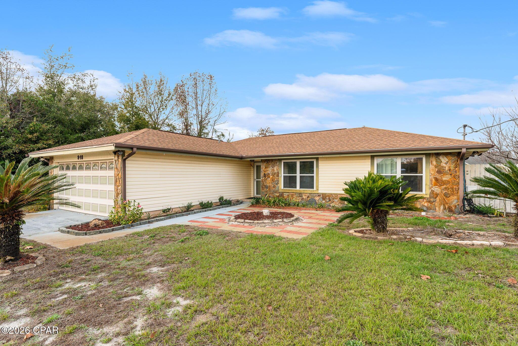 Image 1: 1-web-or-mls-918 Venetian Way -01