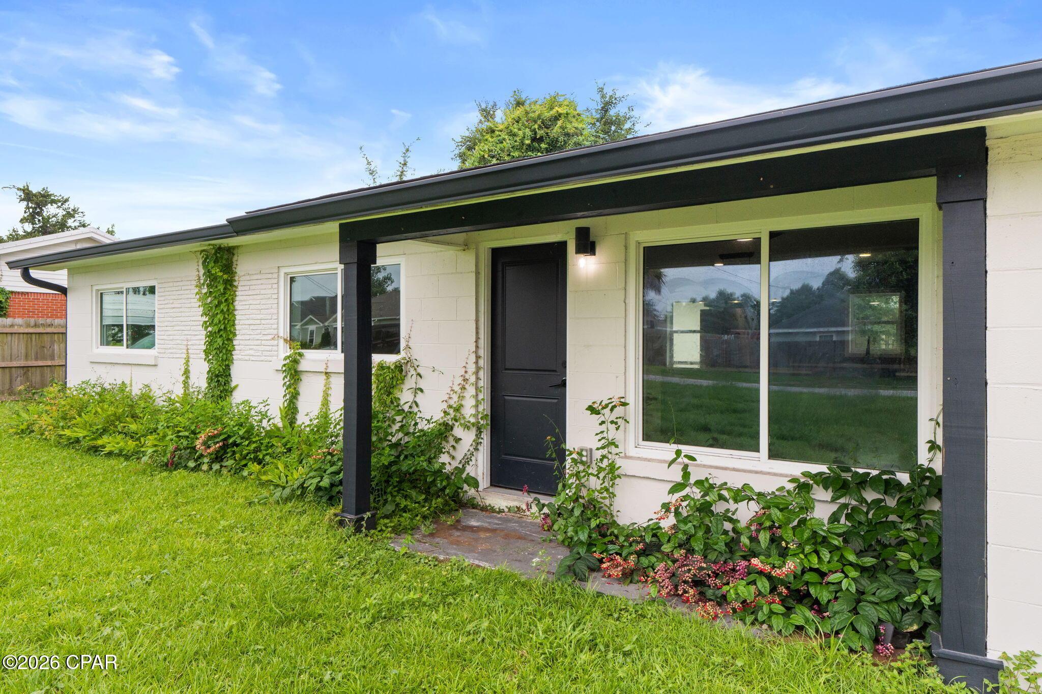 Image 3: 3-web-or-mls-FDP01062