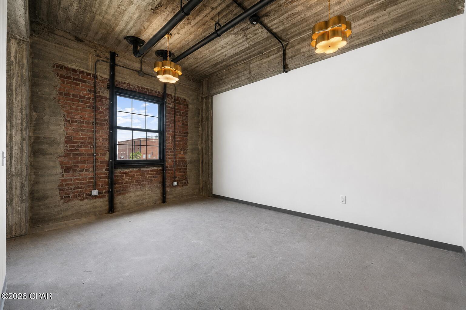 Image 1: Loft 14