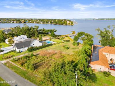 601 N Bay Drive