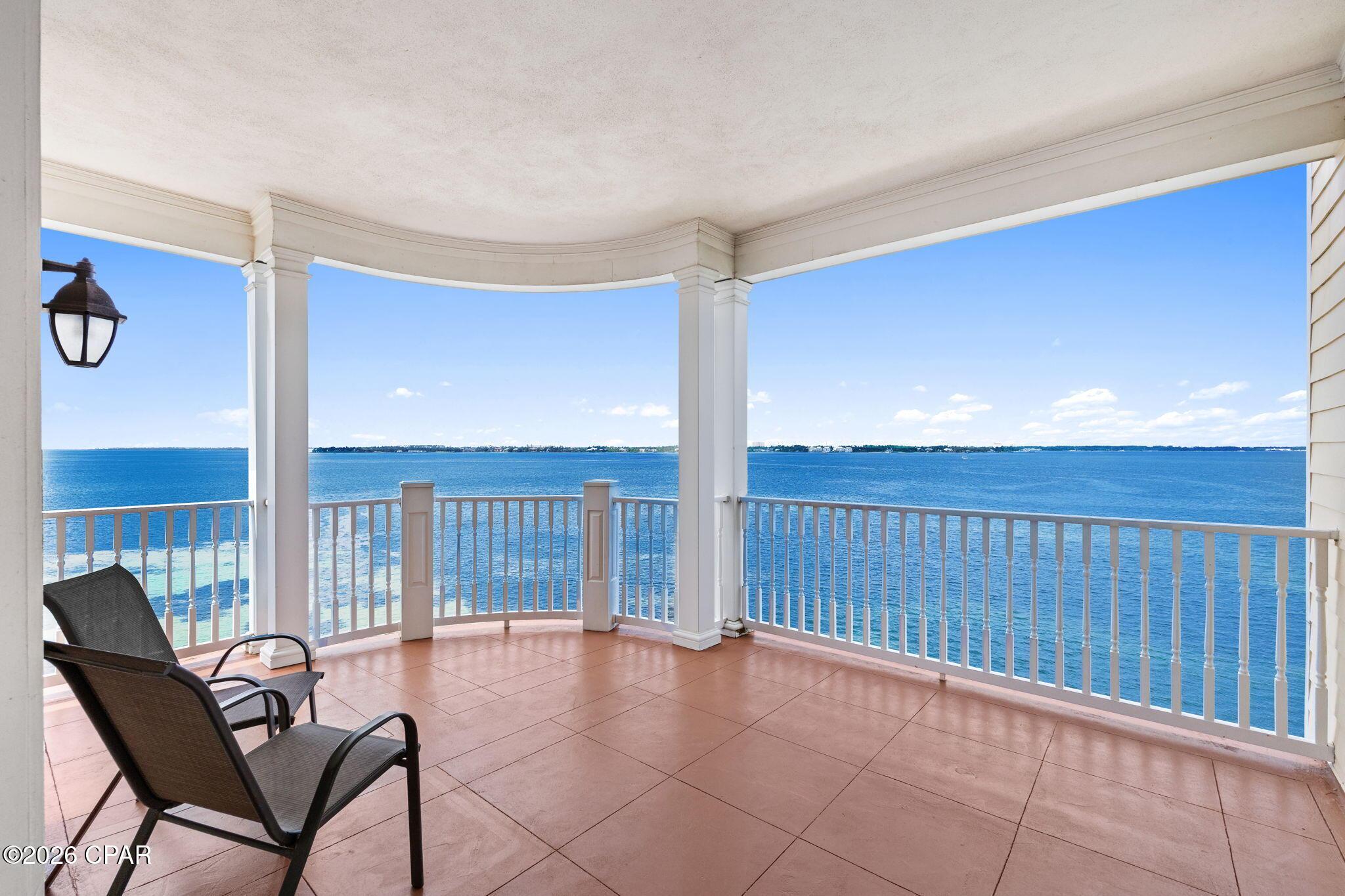Image 3: Balcony