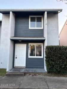 405 Venetian Way