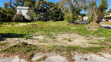 821 E 7th Court