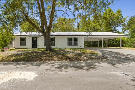 1216 N Bonita Avenue