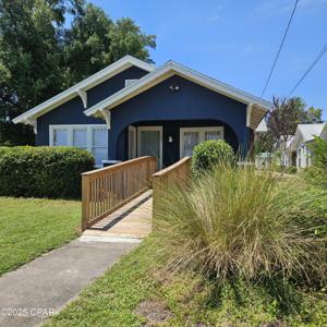 1011 Grace Avenue