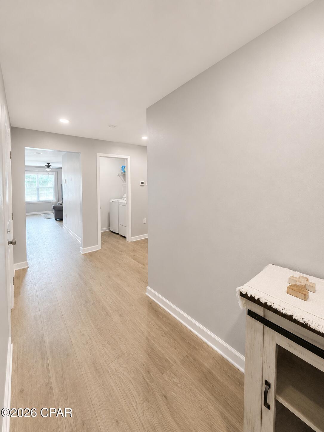 Image 4: Foyer