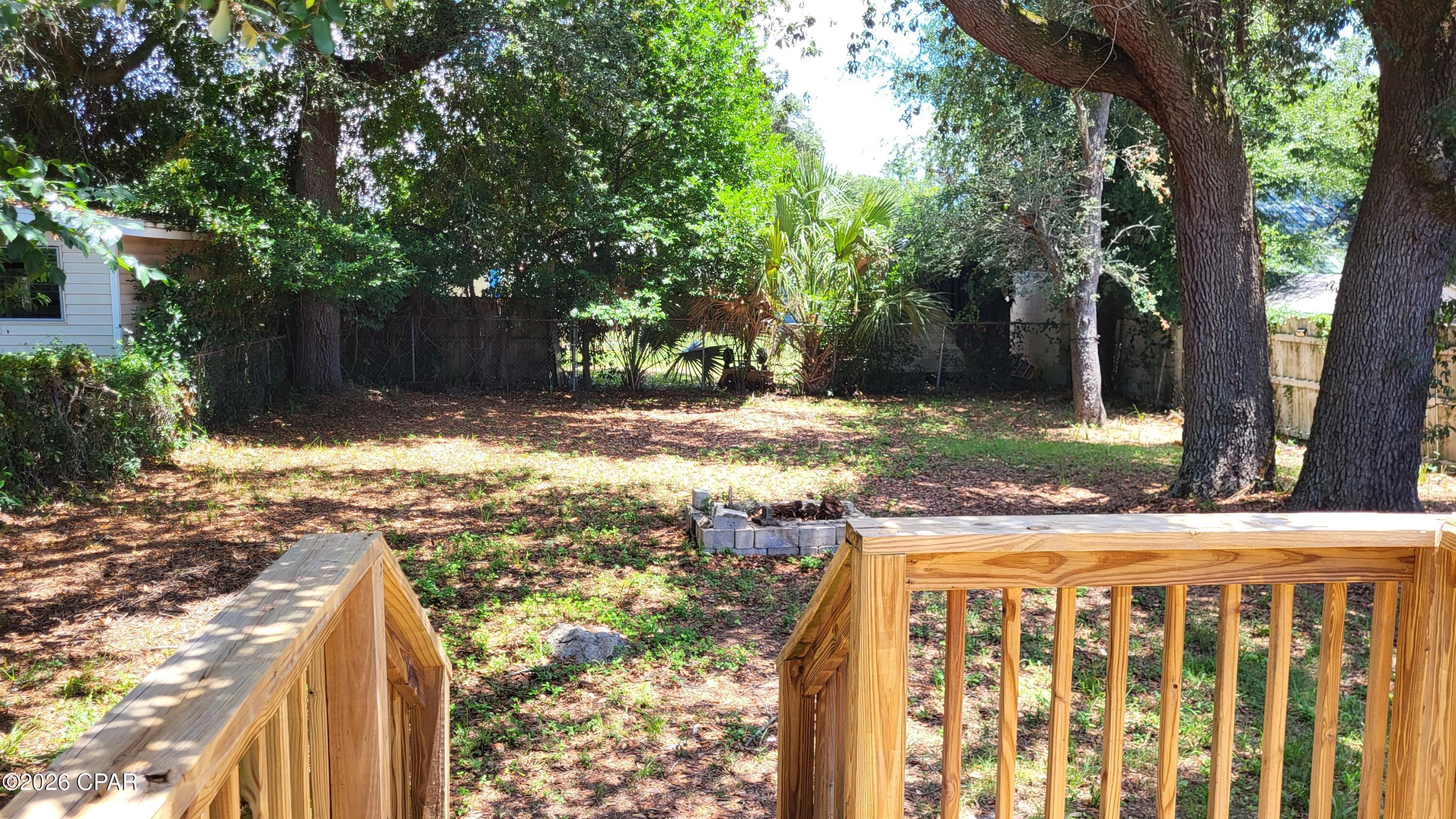 Image 4: Backyard Deck