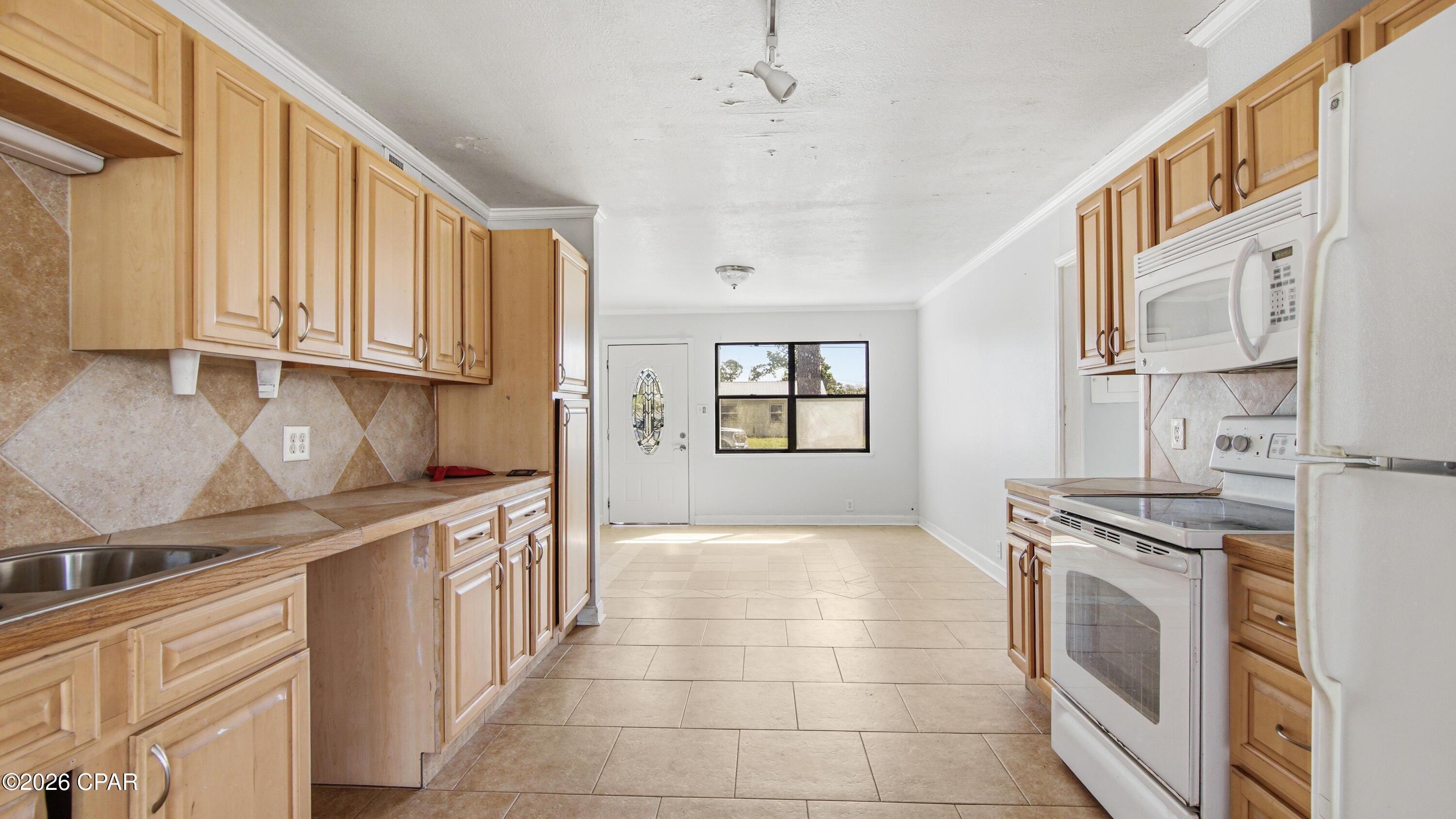 Image 2: Kitchen Space