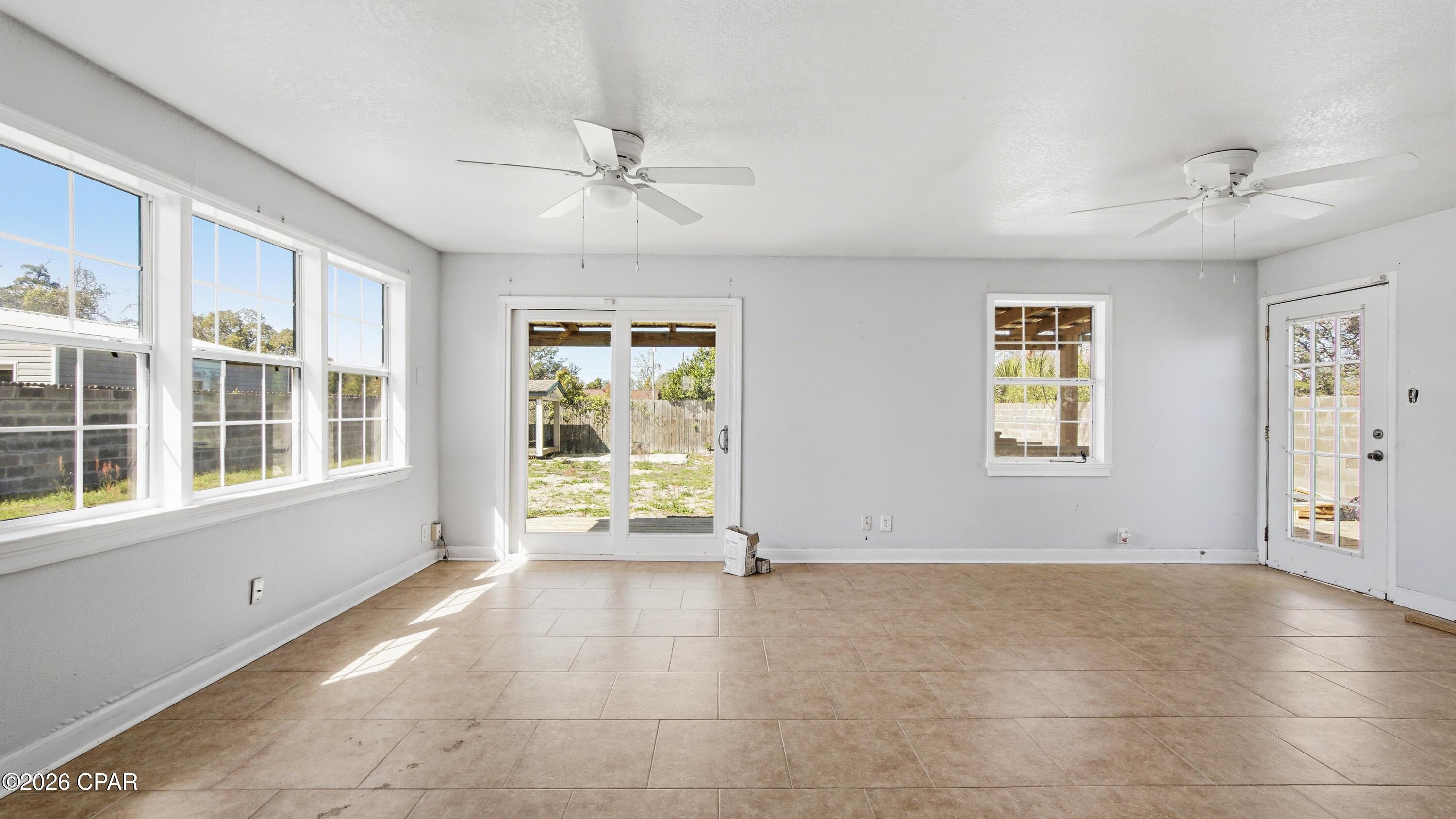 Image 3: Living Area