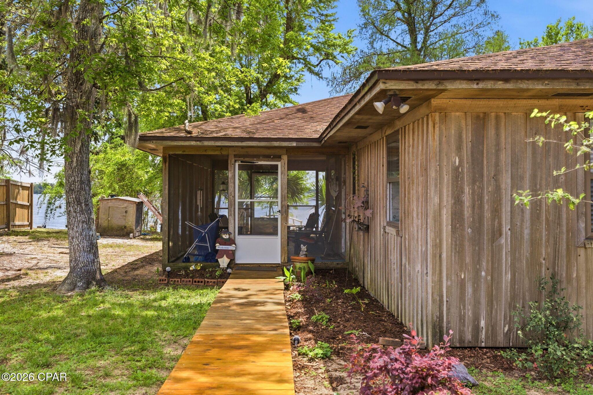 Image 2: 1-web-or-mls-4344_Huckleberry_Ln_013