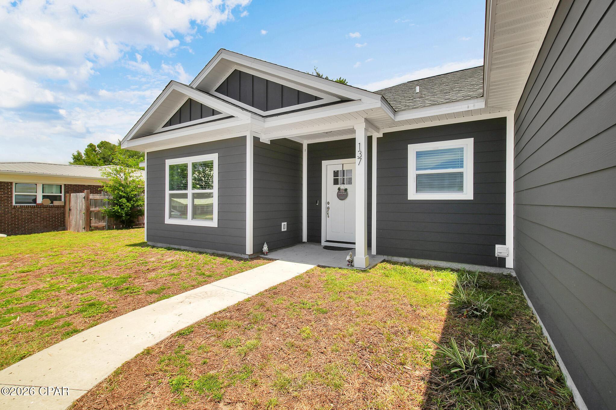 Image 4: MLS Interior Exterior-39
