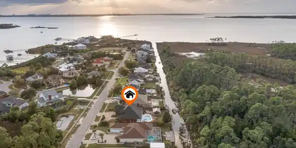 Image 2: 65-web-or-mls-Aerial_East