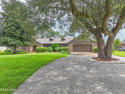 811 W Pierson Drive Drive