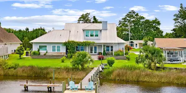 Image 3: 50-web-or-mls-PANHANDLE - 1023 N BAY DR