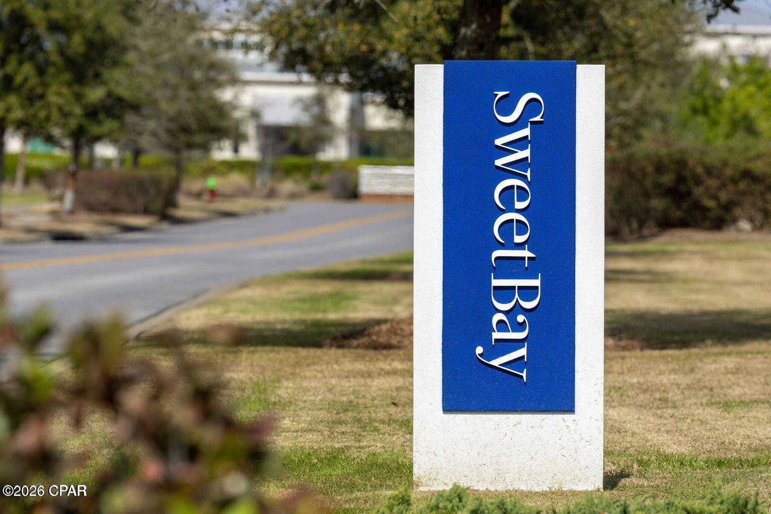 Image 4: Sign
