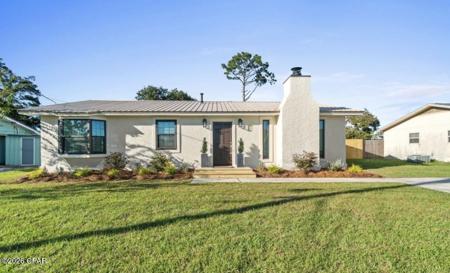708 Venetian Way