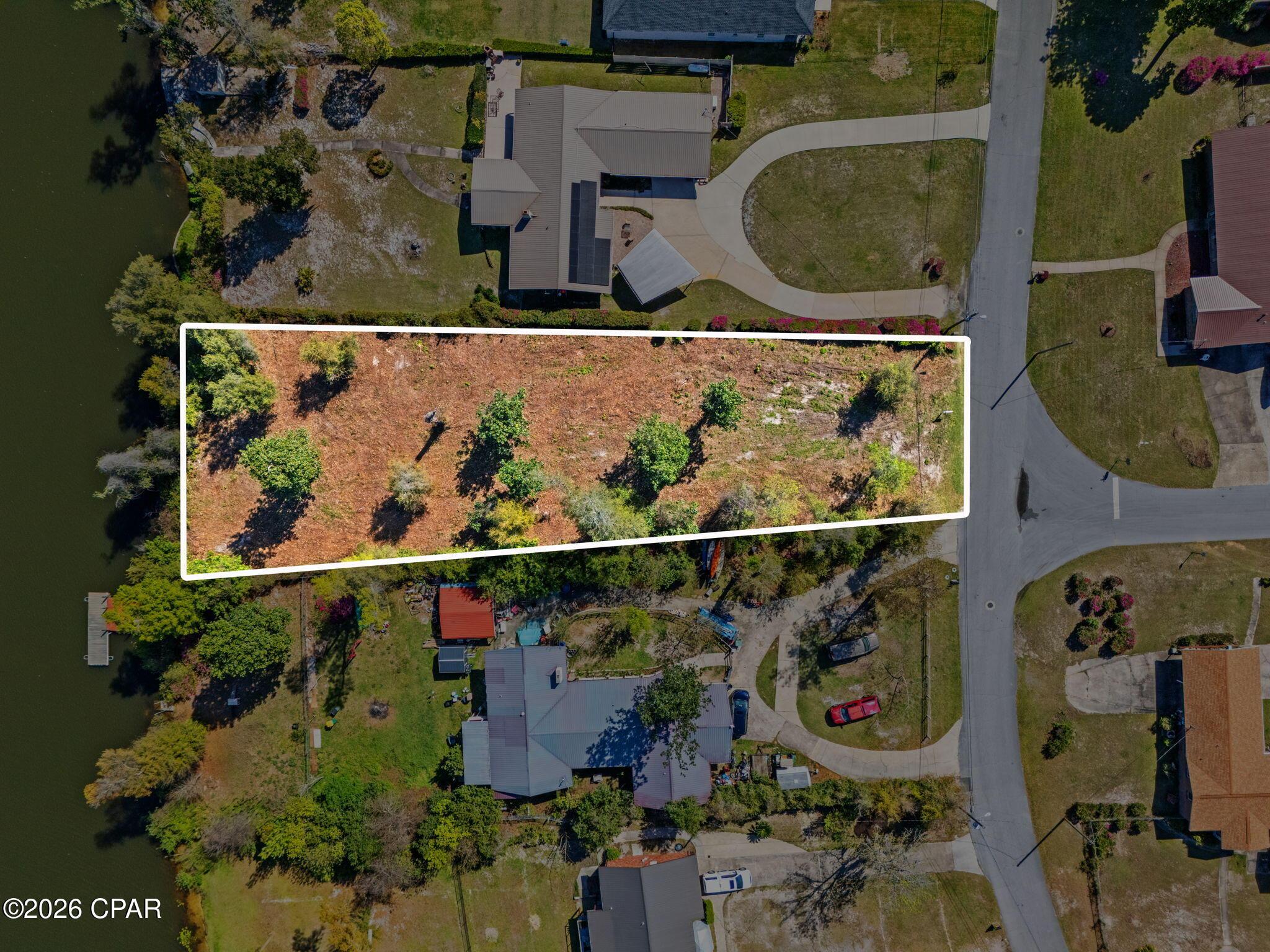 Image 3: 11-web-or-mls-Lot Lines